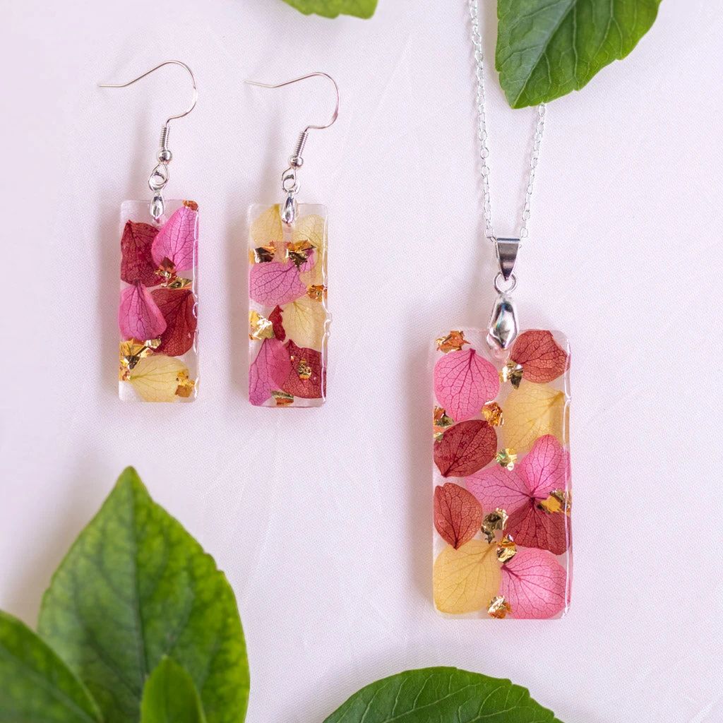 Hydrangea Happiness Dried Flower Necklace Earring Set 2 Hydrangea Happiness Dried Flower Necklace Earring Set - Image 2