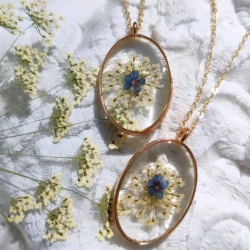 Shy Blue Real Dried Flower Necklace 9 Shy Blue Real Dried Flower Necklace -Plant Life Decor Shop 3 d66cd7d9 10ab 442a b72c 2575834e3689