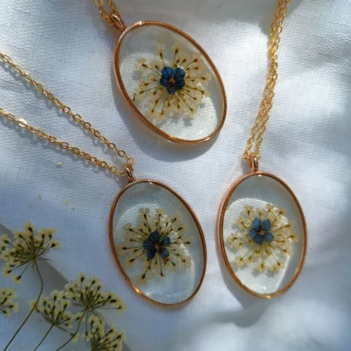 Shy Blue Real Dried Flower Necklace 10 Shy Blue Real Dried Flower Necklace -Plant Life Decor Shop 4 96907e37 13d4 4372 ba3c 943eac35eccb