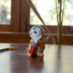 Miniature Dancing Penguin With Umbrella – Cute Resin Decor For Gifts