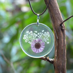 Floundering Magenta Real Dried Flower Necklace