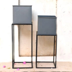 Gravel Grey Metal Pot With Stand (Set Of 2) -Plant Life Decor Shop Gravel Grey 3