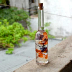 Honey Glimpses Preserved Flower Tabletop