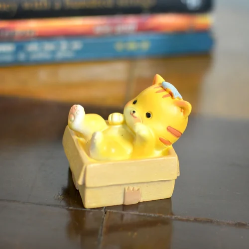 Miniature Kitten In Box Decor โ Terrarium & Fairy Garden Resin Figurine