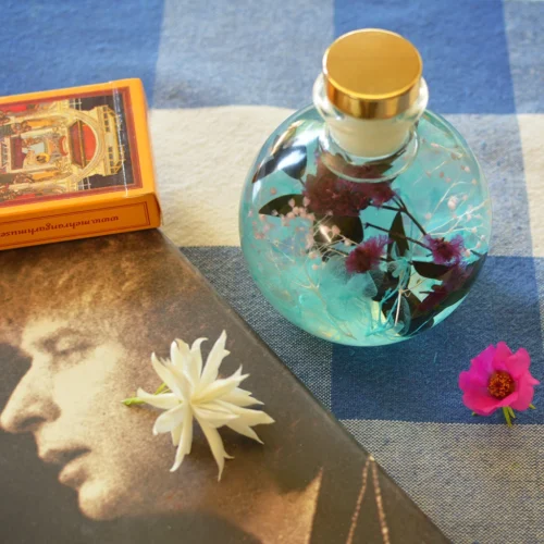 Ocean's Trove Preserved Flower Tabletop -Plant Life Decor Shop Oceans Trove 2