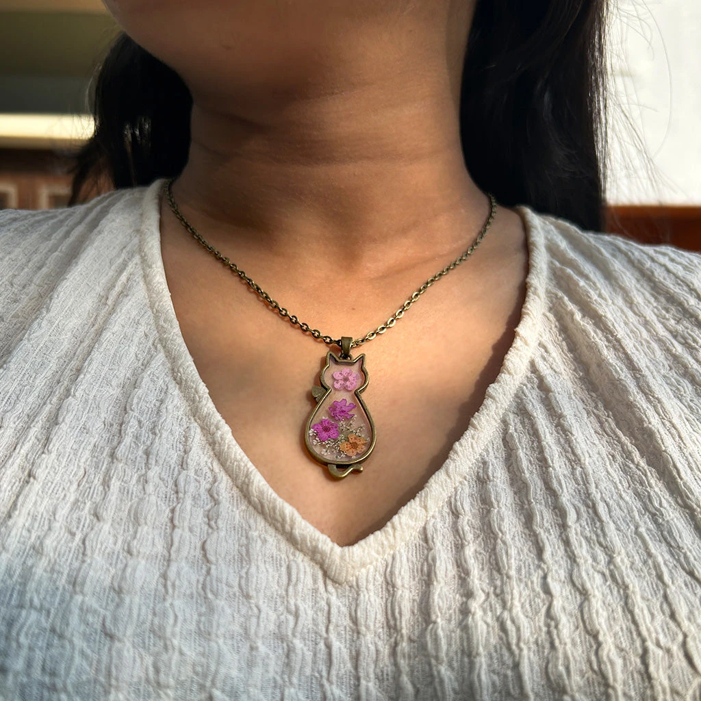 Tabby Floret Real Dried Flower Necklace 2 Tabby Floret Real Dried Flower Necklace - Image 2