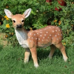 Standing Seeka Resin Decor