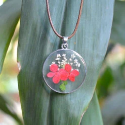 Whiff Of Amour Real Dried Flower Necklace -Plant Life Decor Shop Whiff of amour 2