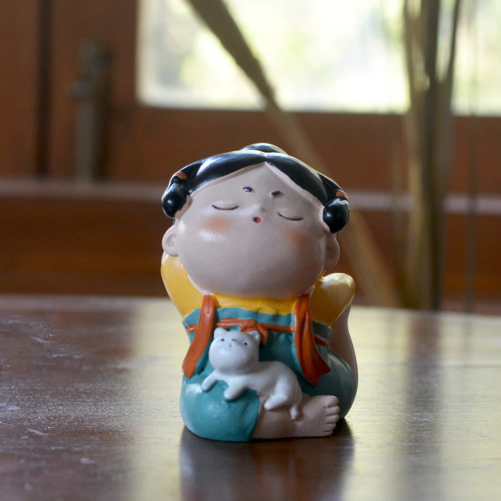 Miniature Yoga Woman With Cat – Peaceful Resin Decor For Any Space 2 Miniature Yoga Woman With Cat – Peaceful Resin Decor For Any Space - Image 2
