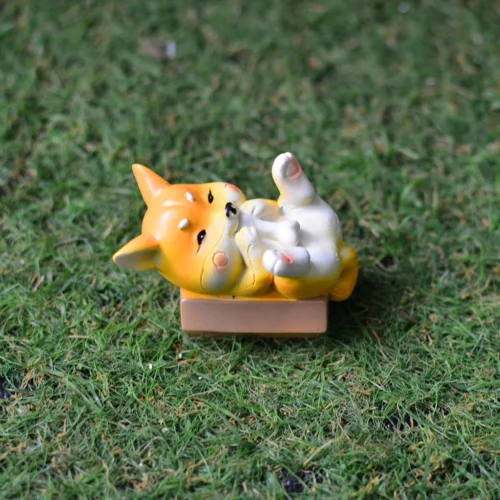 Miniature Dog Eating Bone β Adorable Resin Decor For Fairy Gardens