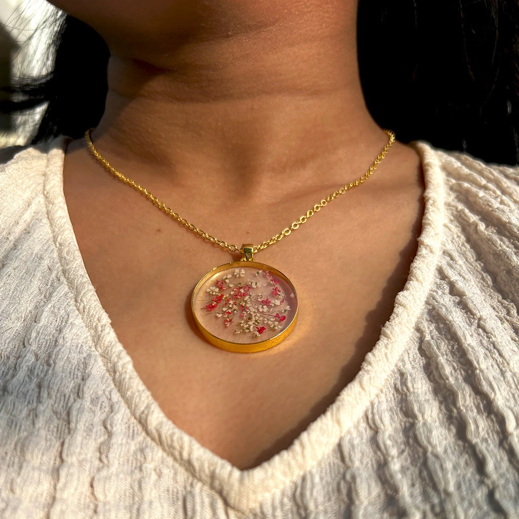 Speckled Embellishment Real Dried Flower Necklace 2 Speckled Embellishment Real Dried Flower Necklace - Image 2