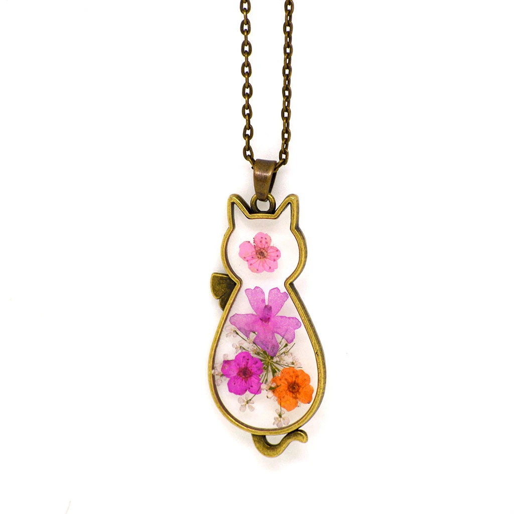 Tabby Floret Real Dried Flower Necklace 6 Tabby Floret Real Dried Flower Necklace - Image 6