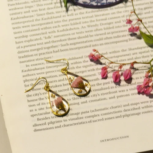 Tippy Toe Real Dried Flower Earrings